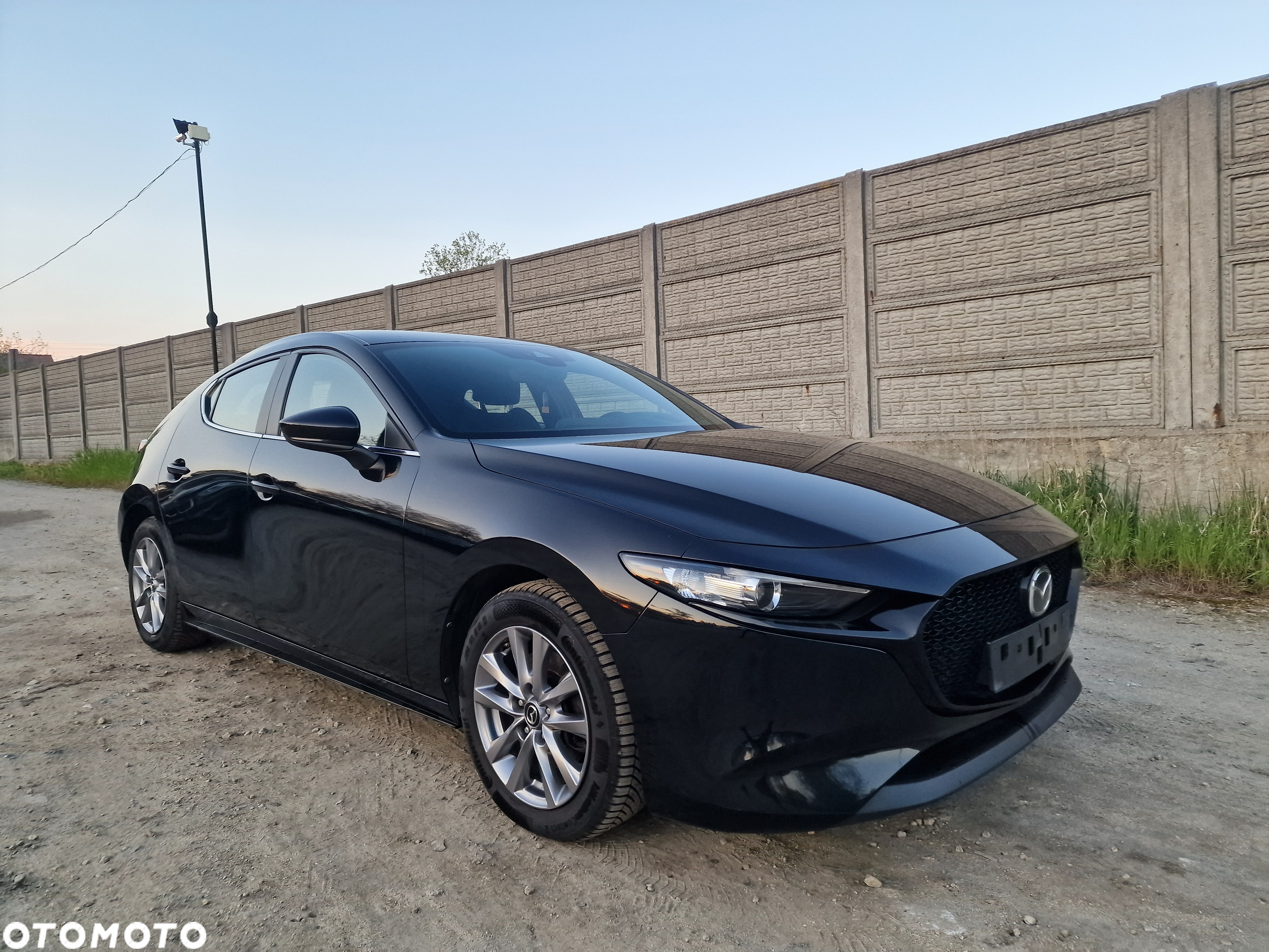 Mazda 3 e-SKYACTIV-G 2.0 M HYBRID - 32