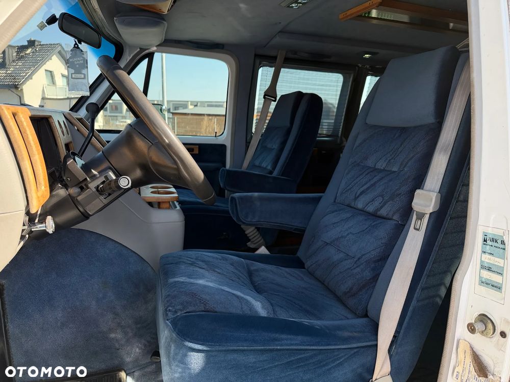 Chevrolet Chevy Van - 10