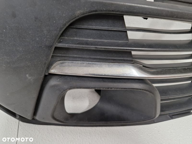 PEUGEOT 308 2 II T9 KRATKA ZDERZAKA ATRAPA CHROM PRAWY PRZÓD PRAWA 99894480 - 2