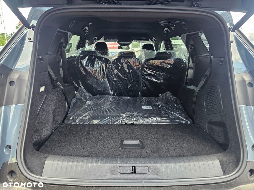Peugeot 5008 - 8
