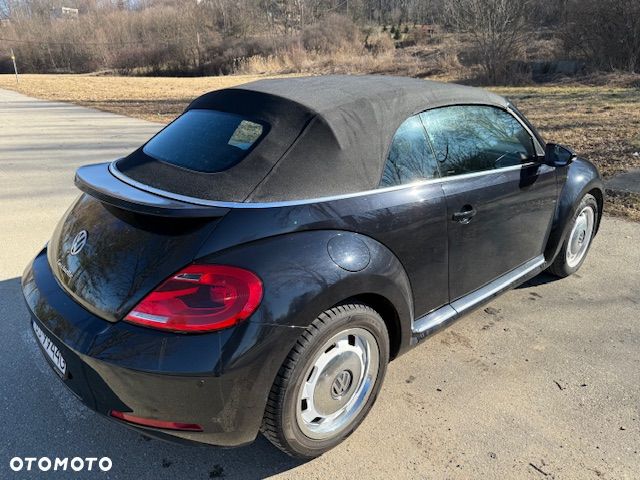 Volkswagen Beetle 1.6 TDI DPF Blue Motion Technologie Design - 9