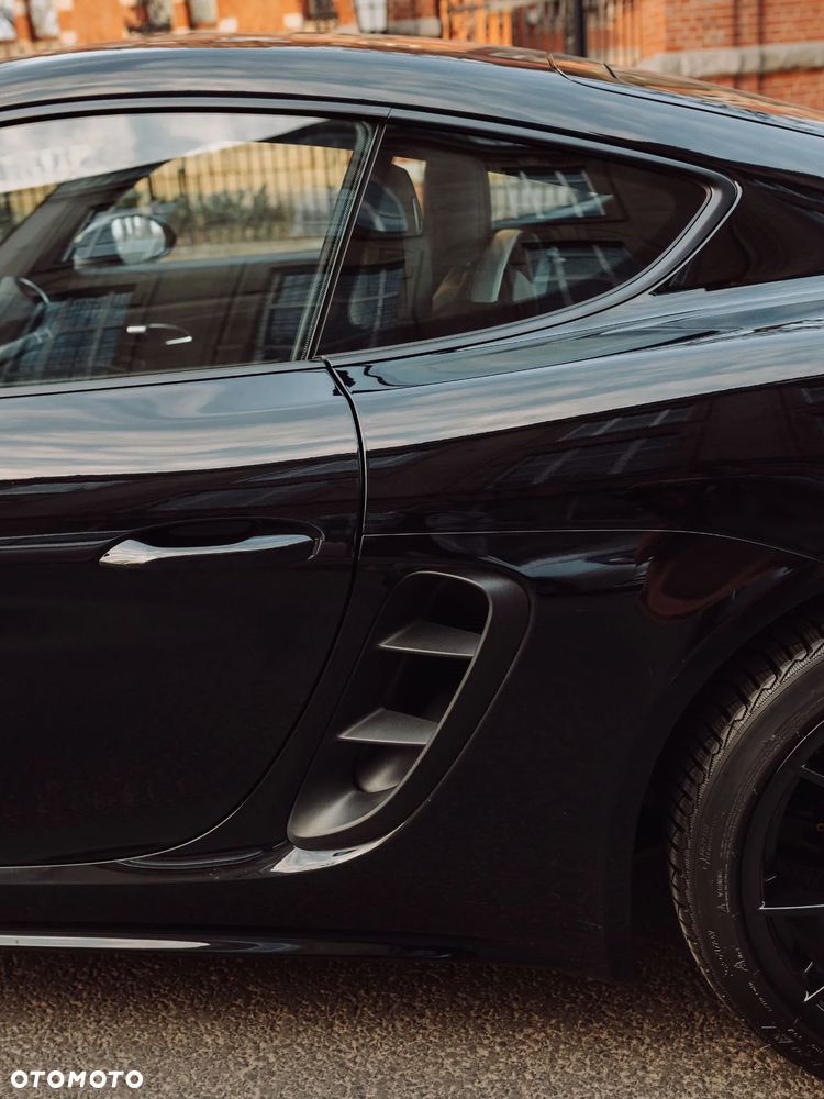 Porsche 718 Cayman GPF PDK - 24