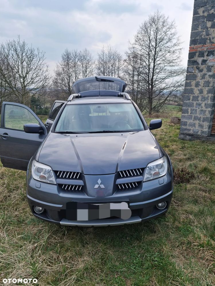 Mitsubishi Outlander 2.0 Comfort 4WD - 1