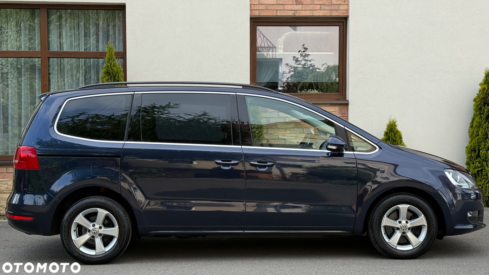 Volkswagen Sharan 2.0 TDI Comfortline DSG - 5