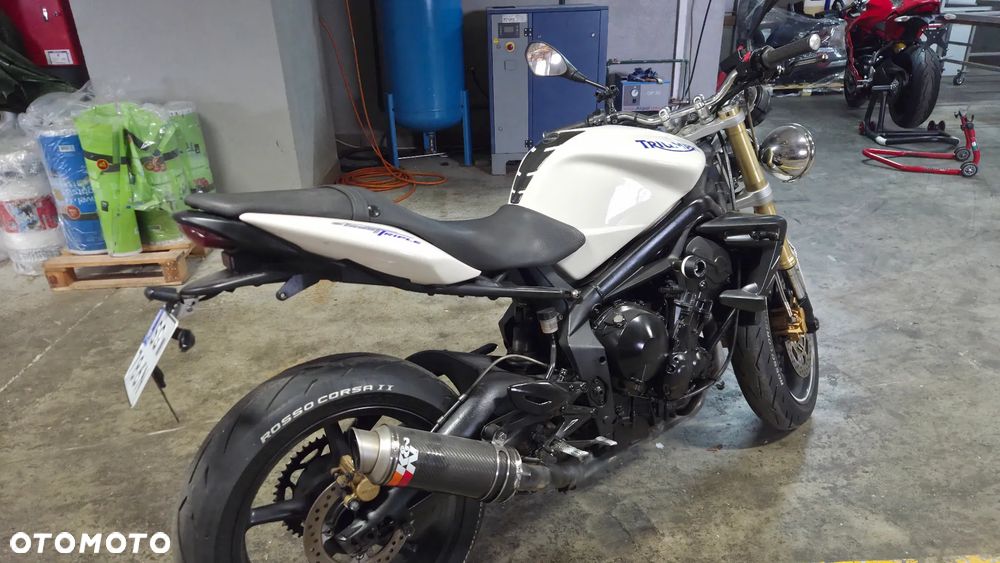Triumph Street Triple - 5