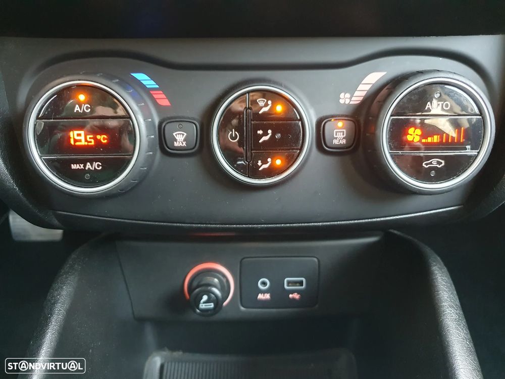 Fiat Tipo Station Wagon 1.6 M-Jet Lounge Tech J17 DCT - 24