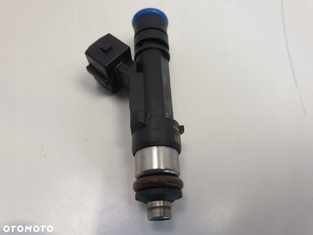 WTRYSKIWACZ Opel Meriva B 1.4 T turbo _ 0280158205 - 3