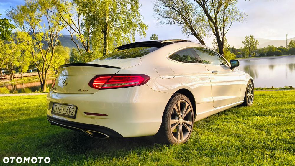 Mercedes-Benz Klasa C 300 7G-TRONIC AMG Line - 7