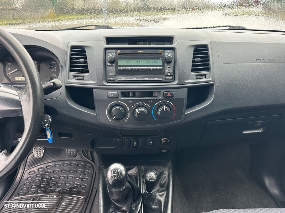 Toyota Hilux 2.5 D-4D 4WD CE CM AC - 8
