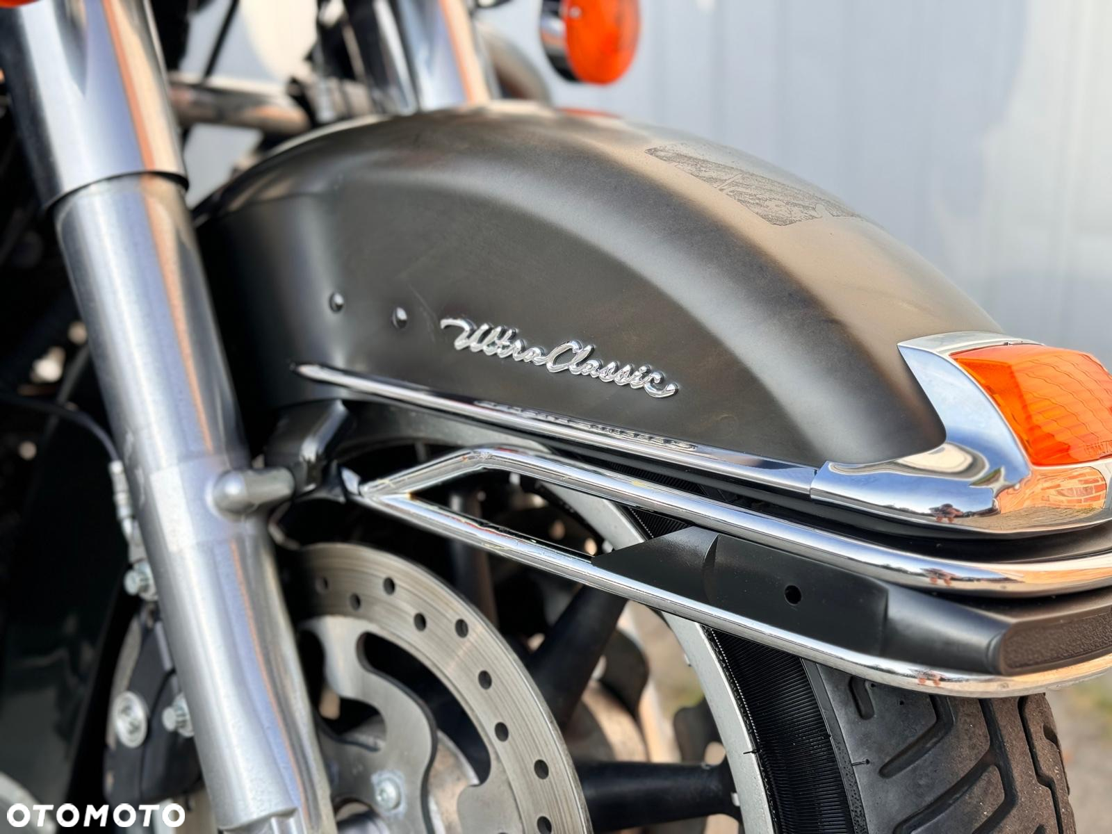 Harley-Davidson Touring Electra Glide - 18