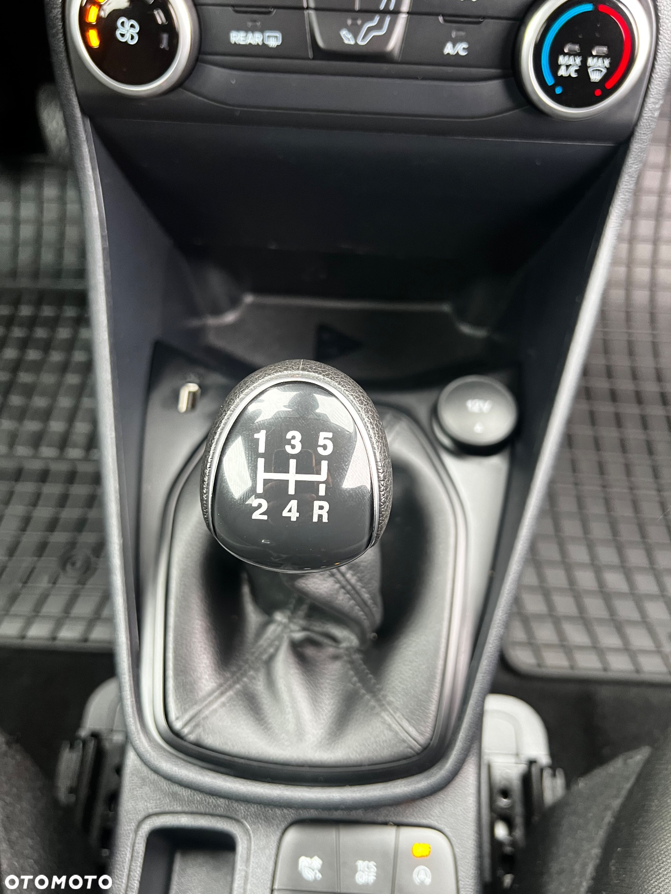Ford Fiesta 1.1 Connected ASS - 17