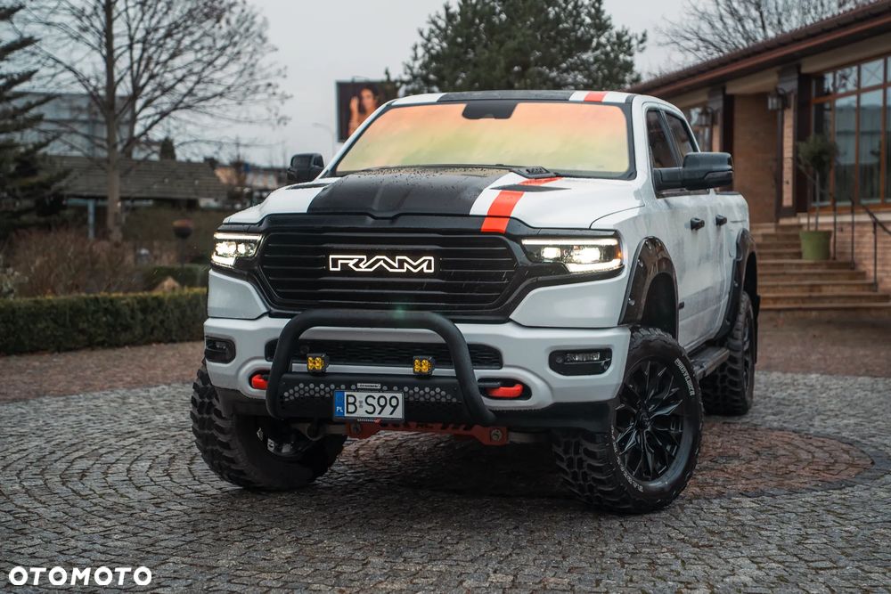 RAM 1500 Crew Cab Shortbed Bighorn - 1