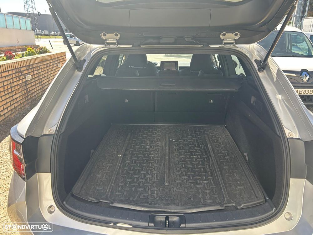 Toyota Corolla Touring Sports 1.8 Hybrid Comfort+P.Sport - 24