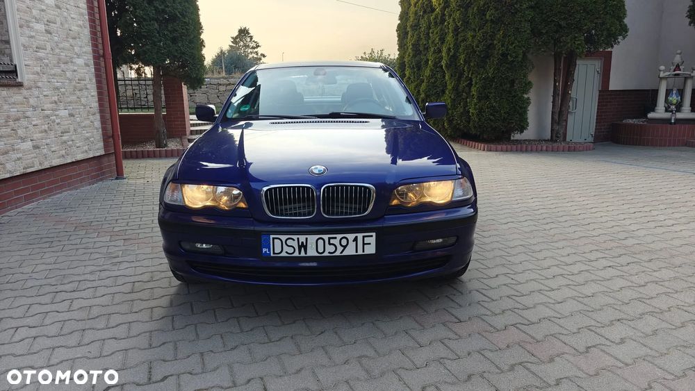 BMW Seria 3 318 Ci Edition Lifestyle - 10