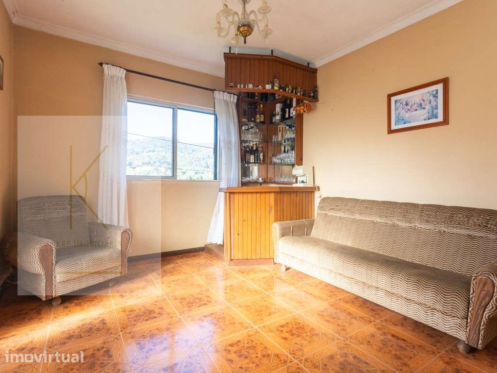 Uma casa com espaço para sonhar, potencial para crescer e um preço ... - Grande imagem: 4/50