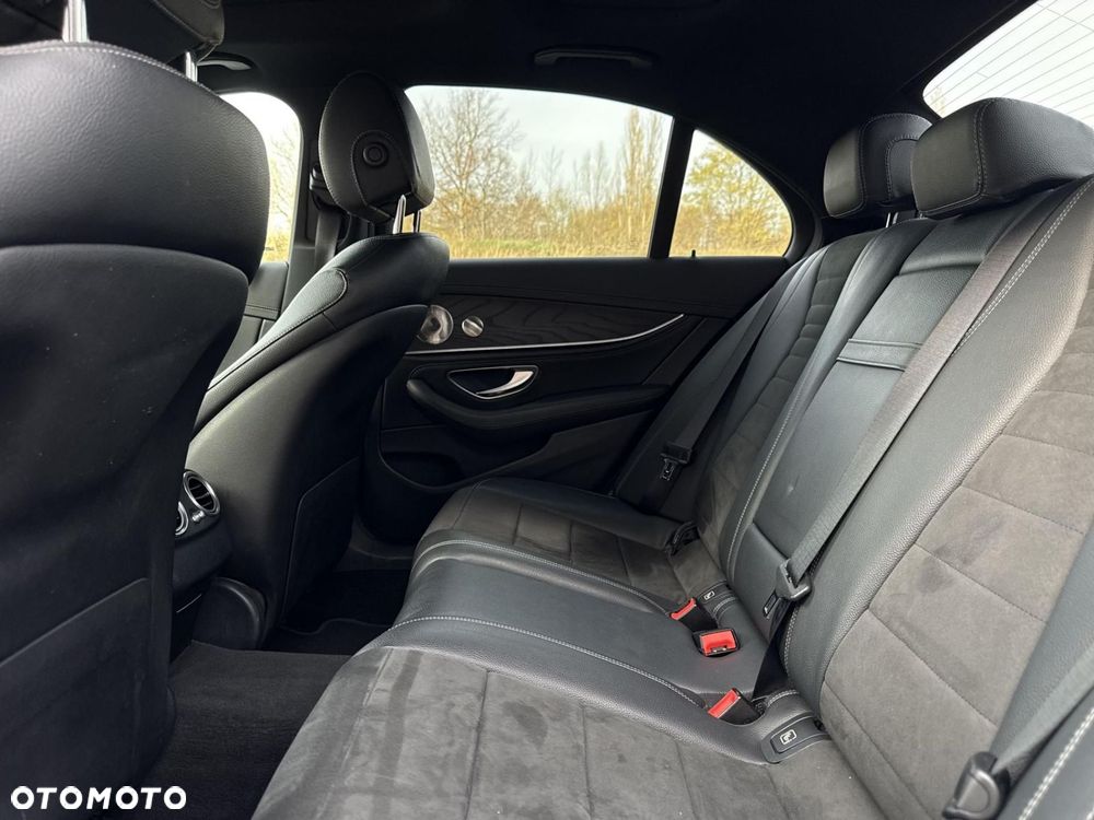 Mercedes-Benz Klasa E - 21