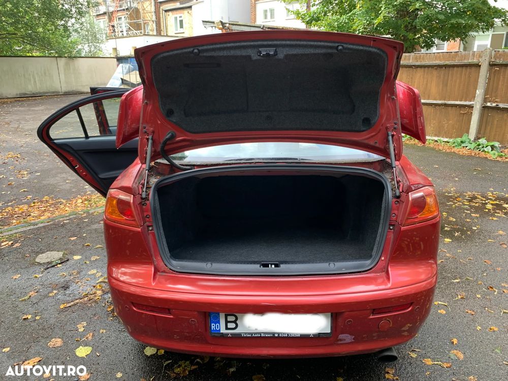 Mitsubishi Lancer 2.0 DI-D Intense - 8
