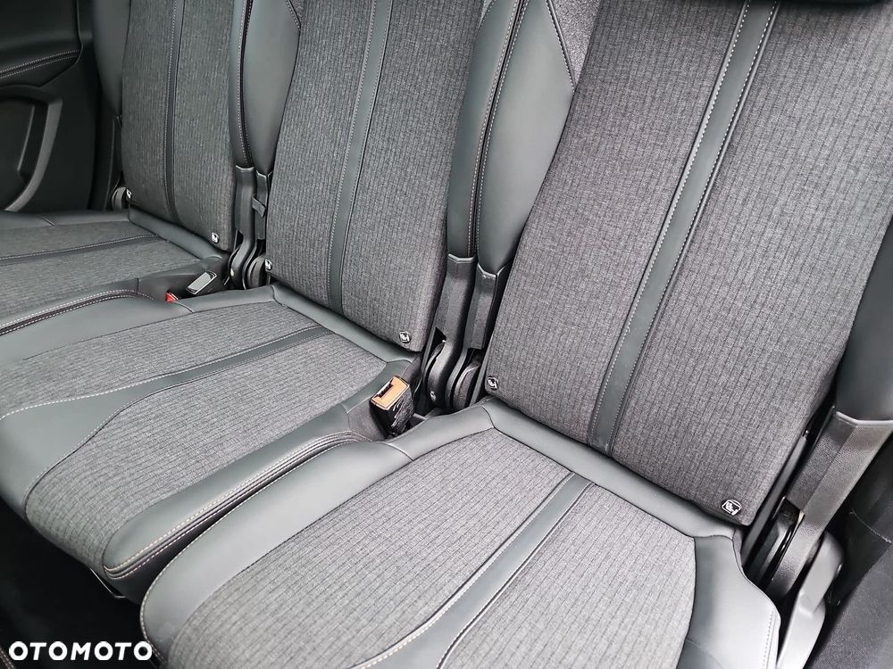 Peugeot 5008 1.6 PureTech GT Line S&S EAT8 - 25