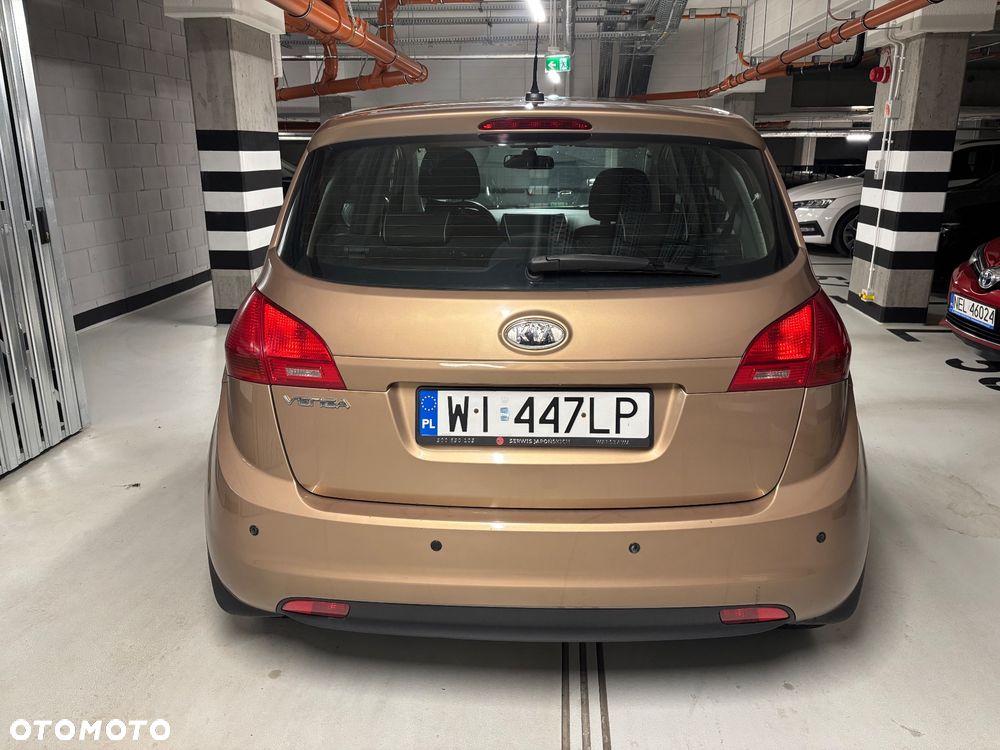 Kia Venga 1.4 L - 8