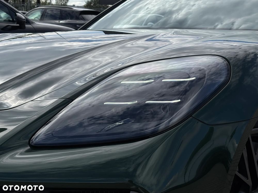 Porsche Panamera Turbo S E-Hybrid PHEV - 12