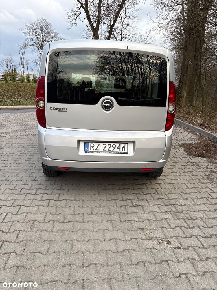 Opel Combo 1.6 CDTI EcoFLEX Cosmo Eu6 - 3