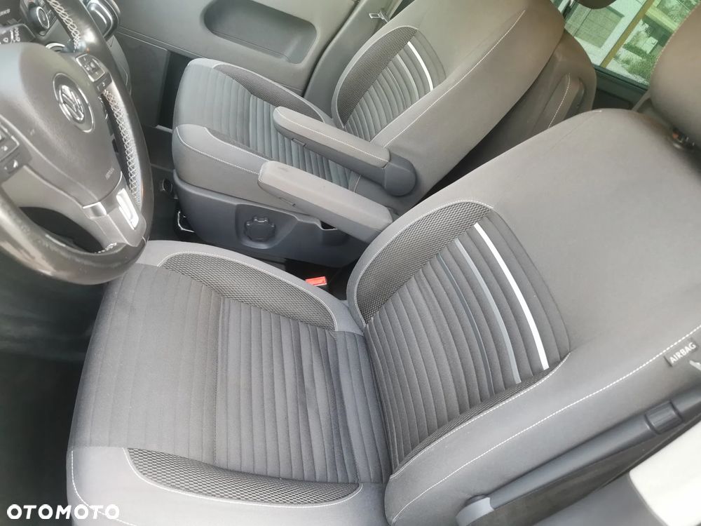 Volkswagen Multivan - 16