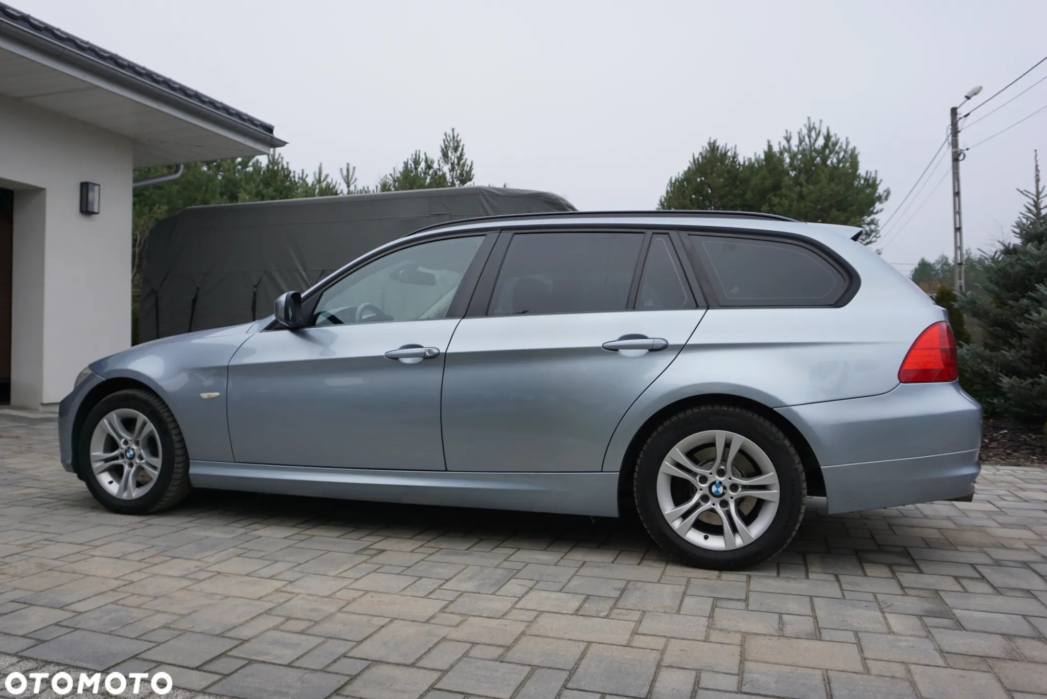 BMW Seria 3 318d DPF Touring - 2