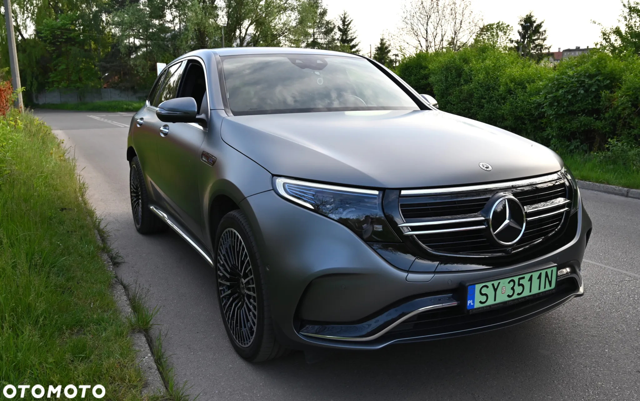Mercedes-Benz EQC - 10