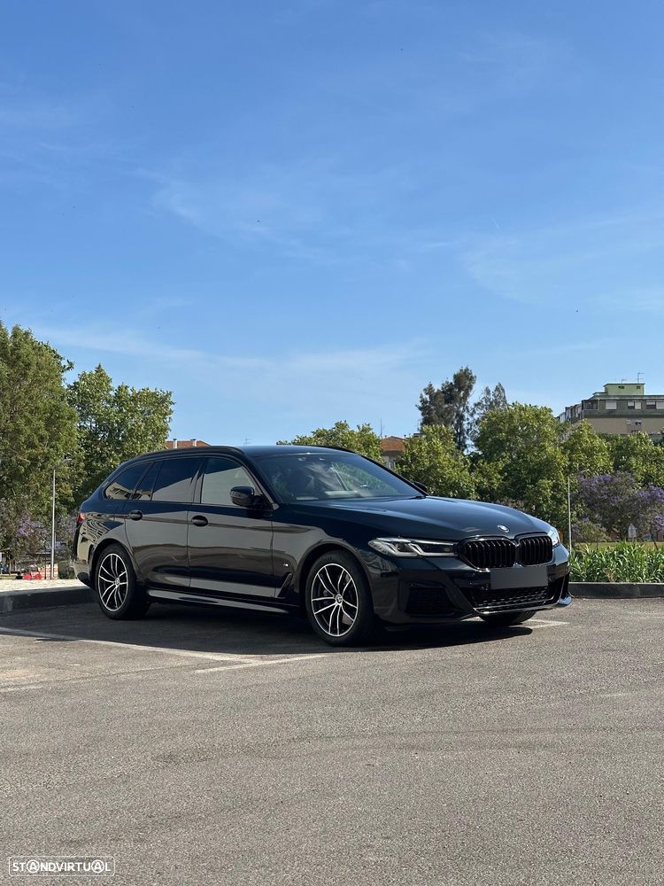BMW 530 e Pack Desportivo M - 1