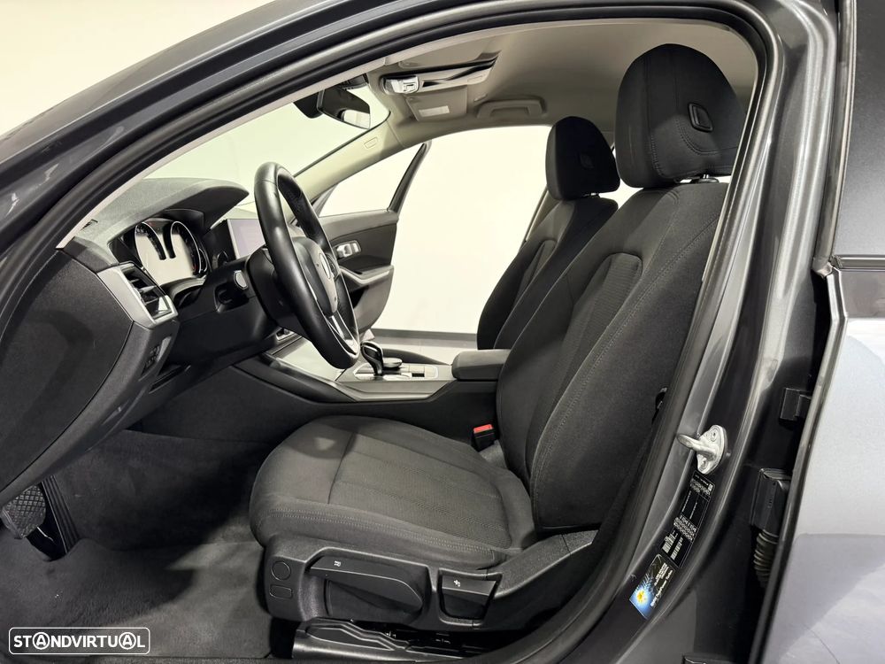 BMW 318 d Touring Advantage Auto - 36