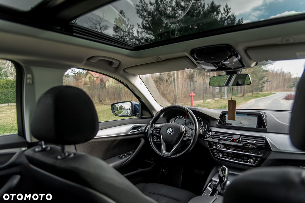 BMW Seria 5 525d - 21