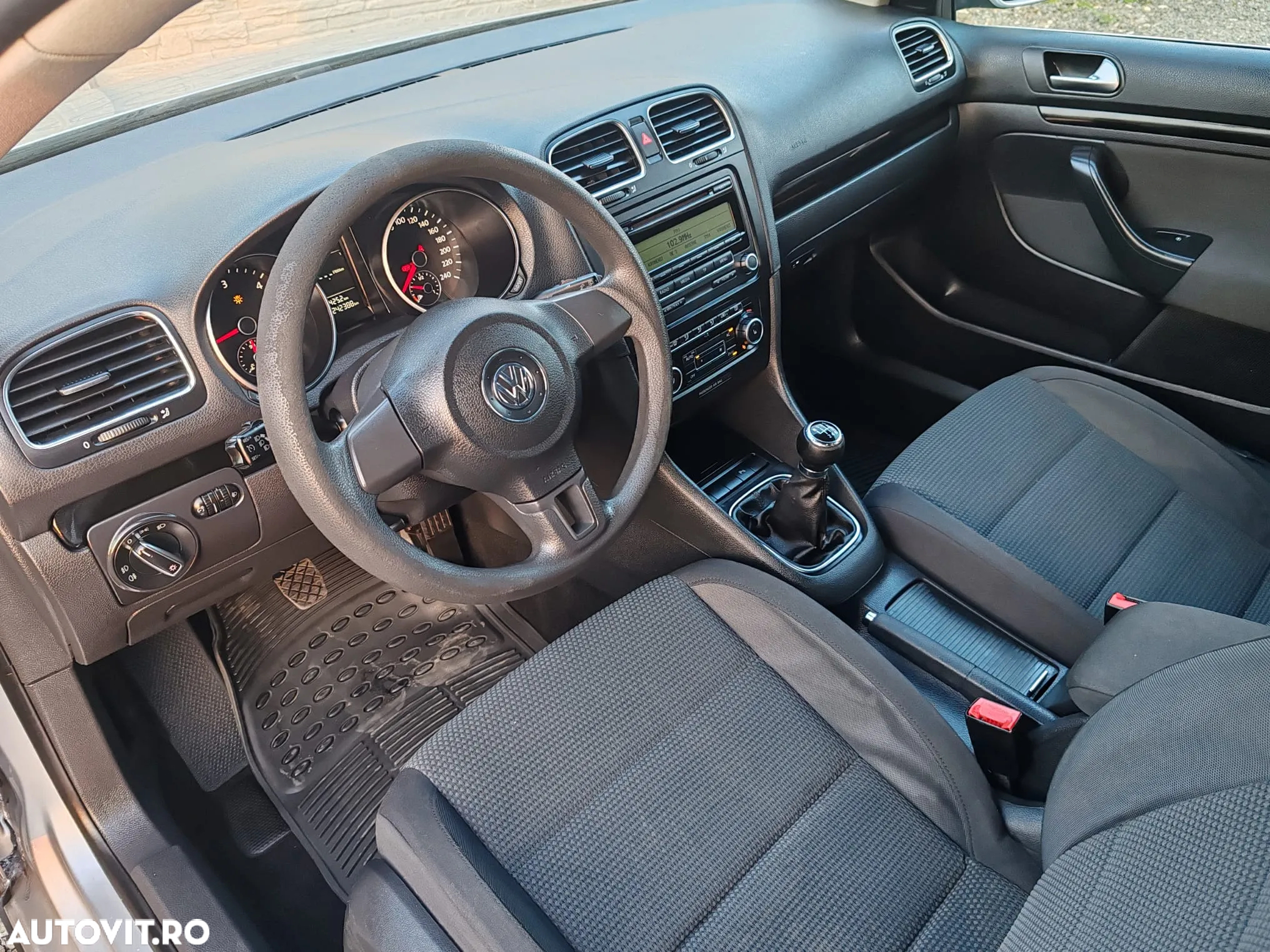 Volkswagen Golf - 19