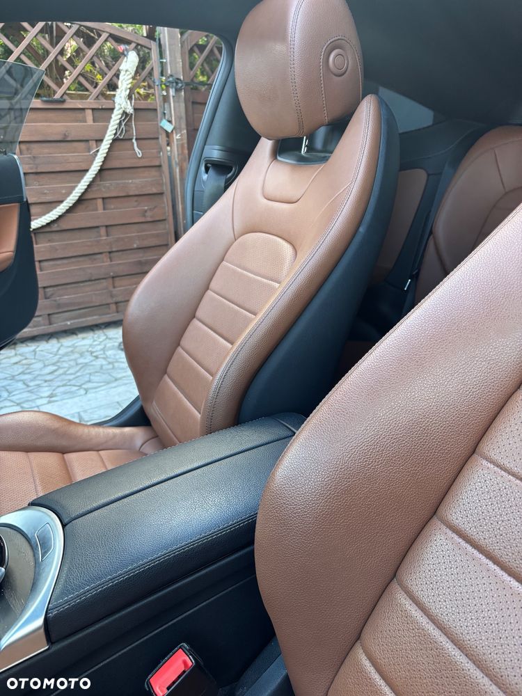 Mercedes-Benz Klasa C 300 9G-TRONIC - 29