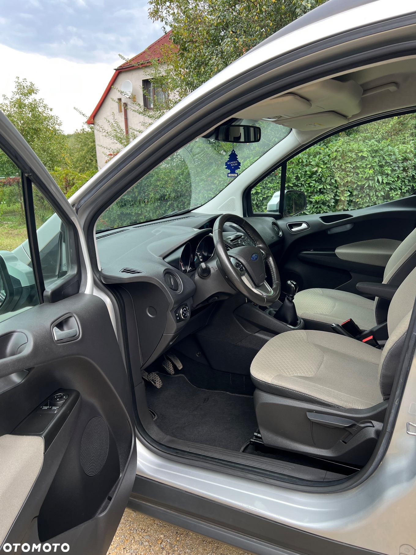 Ford Tourneo Courier 1.0 EcoBoost Trend - 10