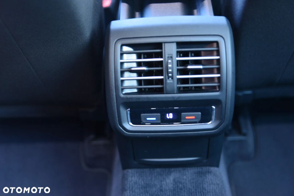 Volkswagen Passat - 20