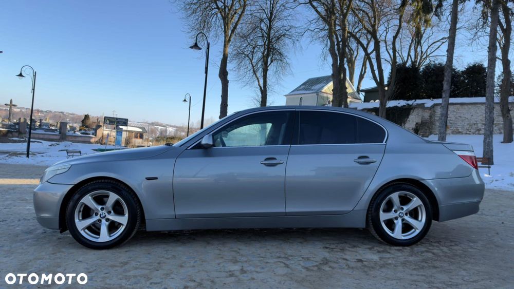 BMW Seria 5 520i - 5