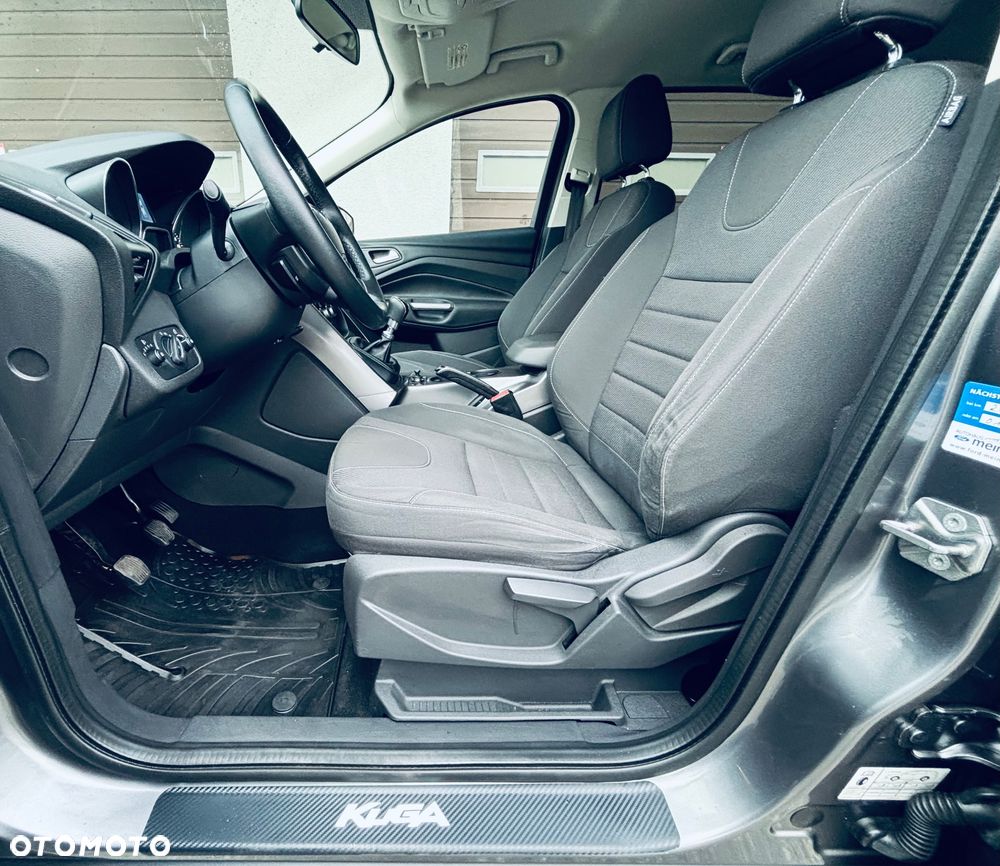 Ford Kuga - 10