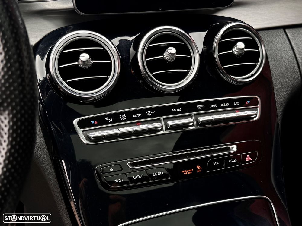 Mercedes-Benz C 300 h AMG Line - 17