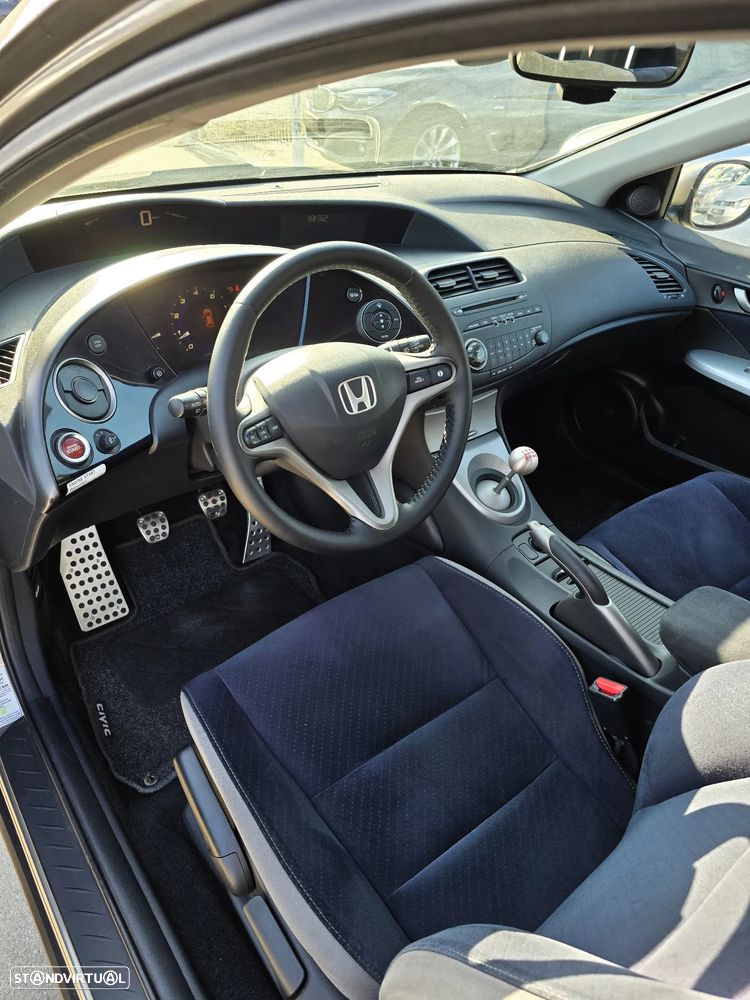 Honda Civic 1.4 Sport - 10