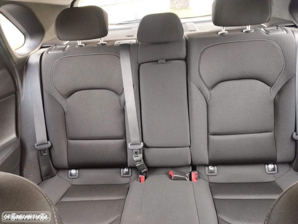 Hyundai i30 1.6 CRDi STyle+Navi 7DCT - 21