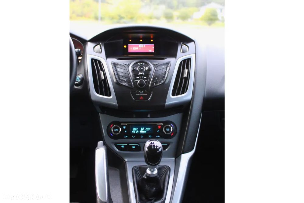Ford Focus 1.6 TDCi Ambiente - 24