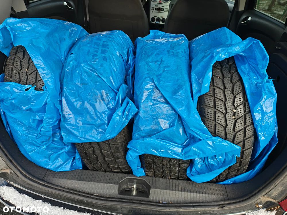 Opel Corsa 1.2 16V Enjoy - 22