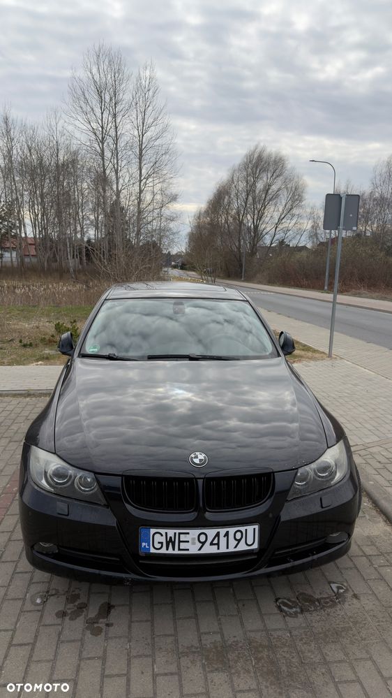 BMW Seria 3 325i - 4