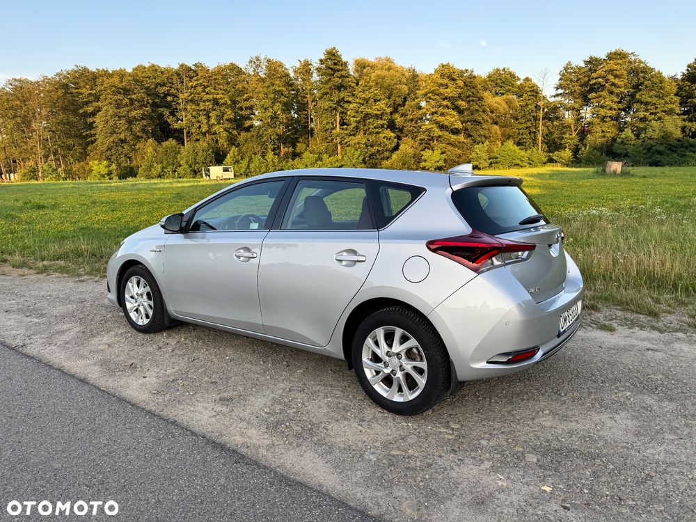 Toyota Auris Hybrid 135 Comfort - 13