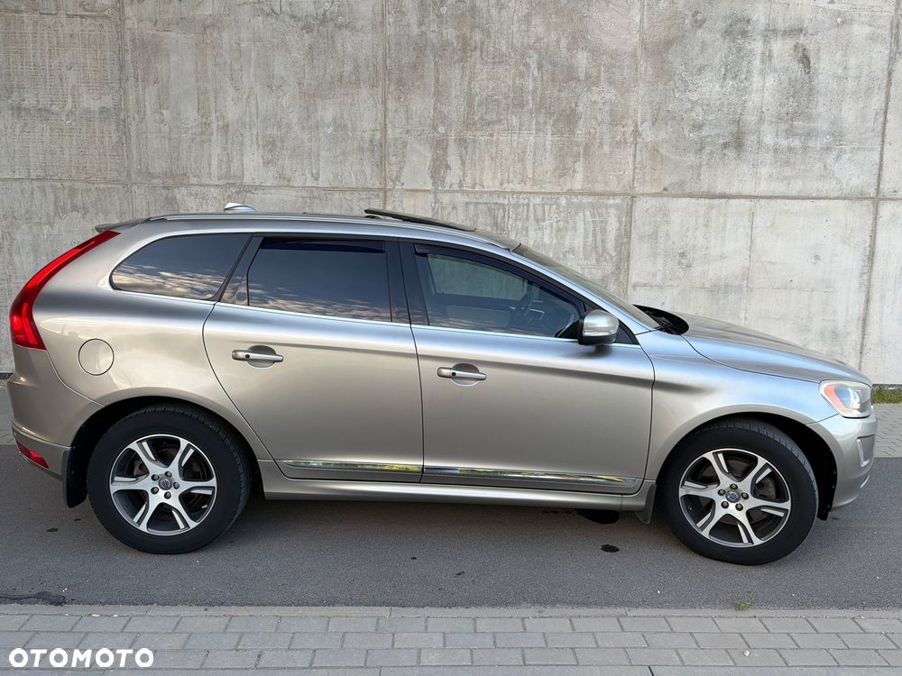Volvo XC 60 - 4