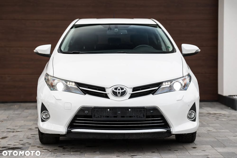 Toyota Auris 1.6 Prestige - 4