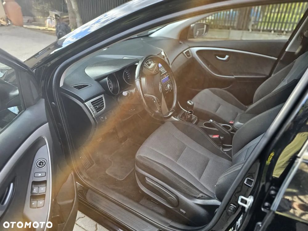 Hyundai i30 1.6 Comfort - 8