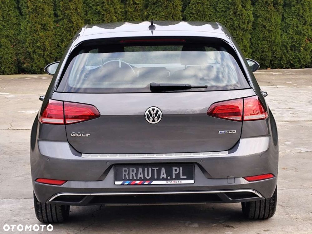 Volkswagen Golf - 34