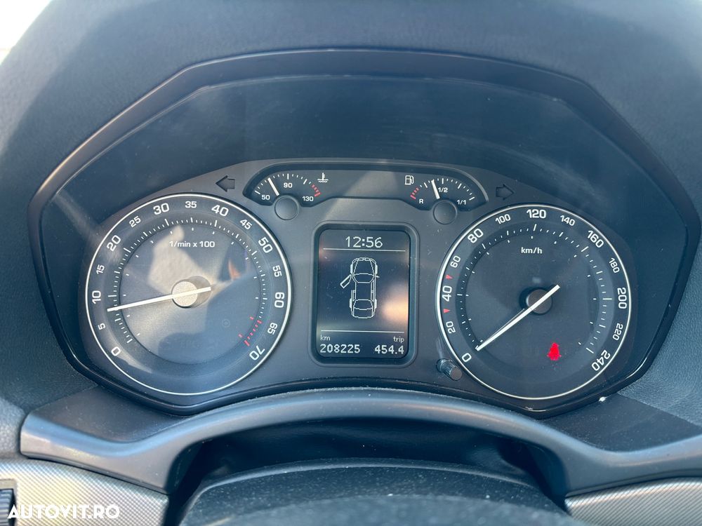 Skoda Octavia 1.6 FSI Ambiente - 14