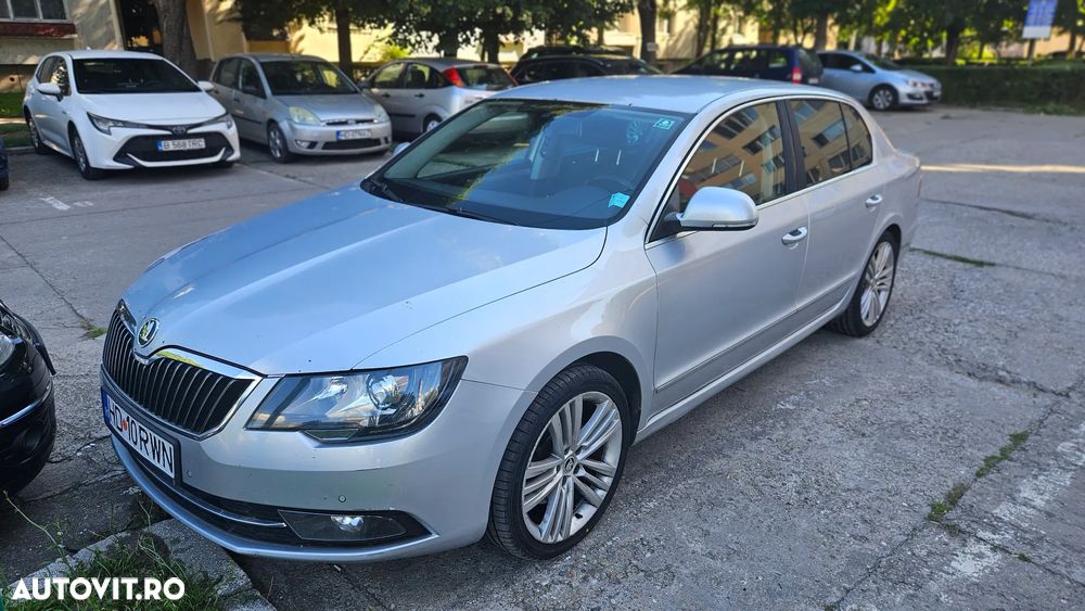 Skoda Superb 2.0 TDI 4X4 Elegance - 1
